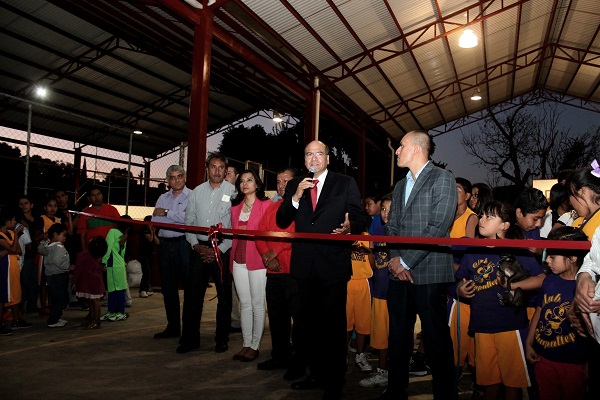 Entrega Javier Villacaña una obra más a los vecinos de San Juan Chapultepec